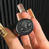Контур-стик Charlotte Tilbury, тональная основа MAC, тональный стик Dior, хайлайтер Kiko, тональная сыворотка Clarins 7