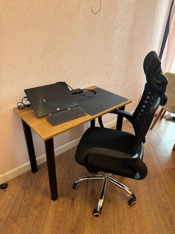 Стол и стул