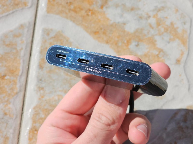 Belkin USB-C 4-Port Hub Power Delivery 100w 2