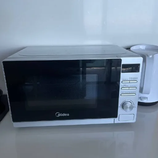 Микроволновка Midea