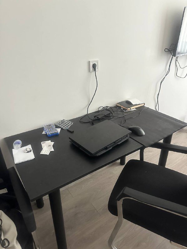 Вместительный стол 2