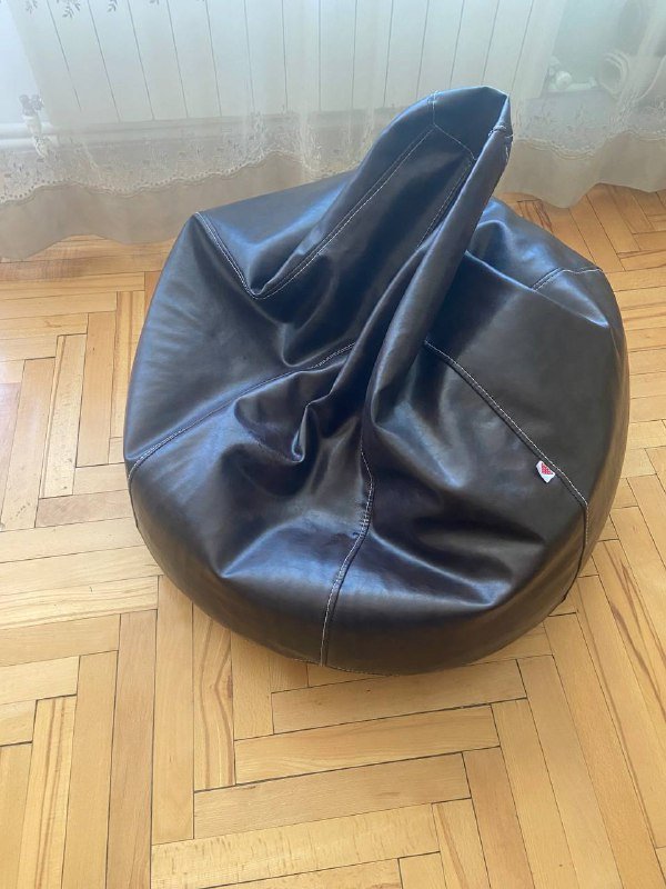 Пуф черный кожаный