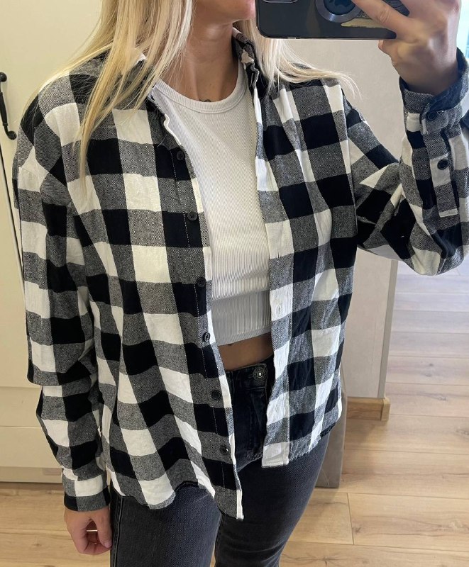 Кожаное платье, худи Nike, худи Zoho, свитер pull&bear, свитер полосатый, кардиган Zara, рубашка клетка, лонг Zara, джинсы Zara, костюм Белый 7