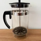 Мусорное ведро, сумка-тележка, сковороды, турка, стакан, термос, бутылка, френч-пресс 10