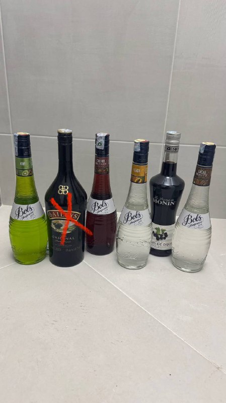 Сиропы Richeza зеленый банан, гренадин и ликеры Bols, MONIN, джин Opihr 2