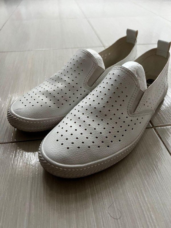 белые сабо 40, черные сабо 39, золотистые сабо 38, серые босоножки 39, серебристые сабо 38, синие балетки 39, туфли под питона 40, золотистые босоножки 40, коричневые туфли 40, балетки 39