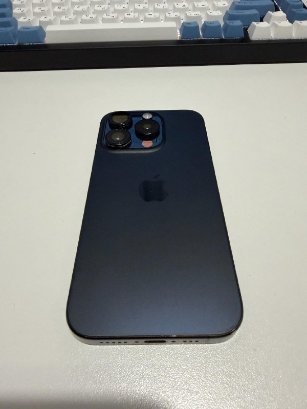 iPhone 15 pro 256gb 4