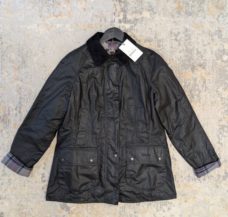 Женская куртка Barbour Beadnell Waxed Jacket размер M