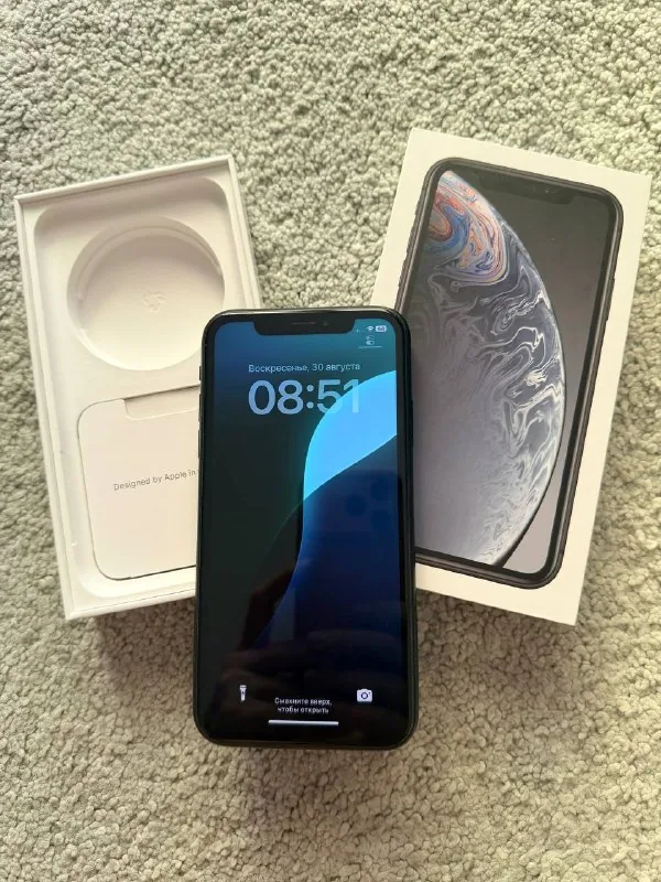 iPhone XR 64гб черный 1