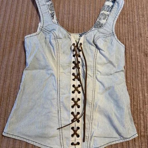 Топ Guess