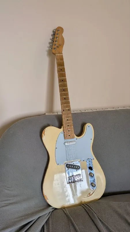 Электрогитара Fender Squier, чехол 1