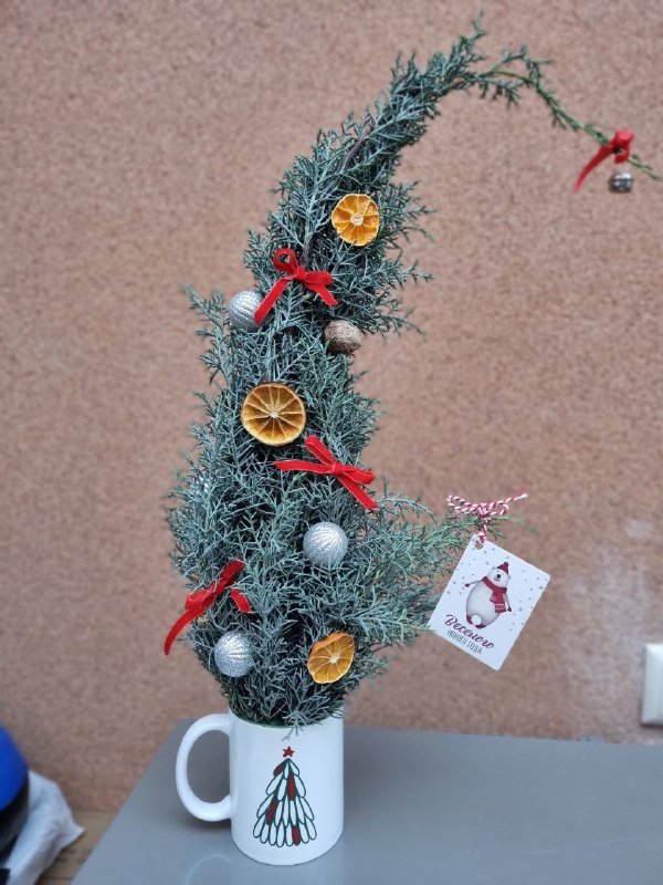 Новогодние рождественские композиции из веток 2