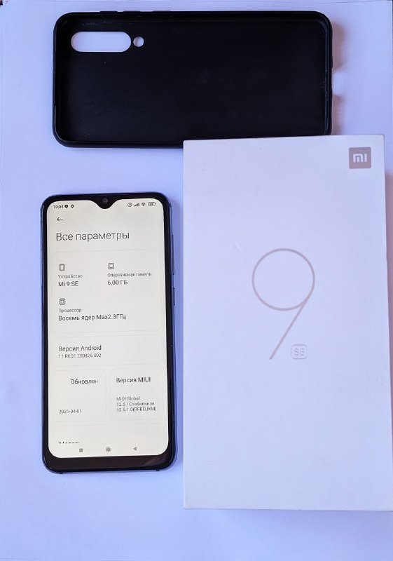 Xiaomi MI9 SE смартфон