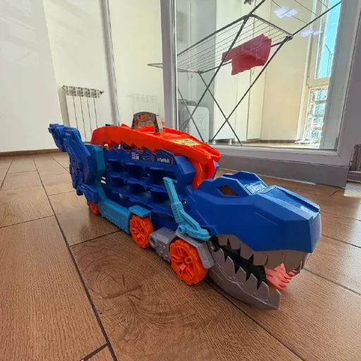 Hot Wheels City Ultimate T-Rex Transporter