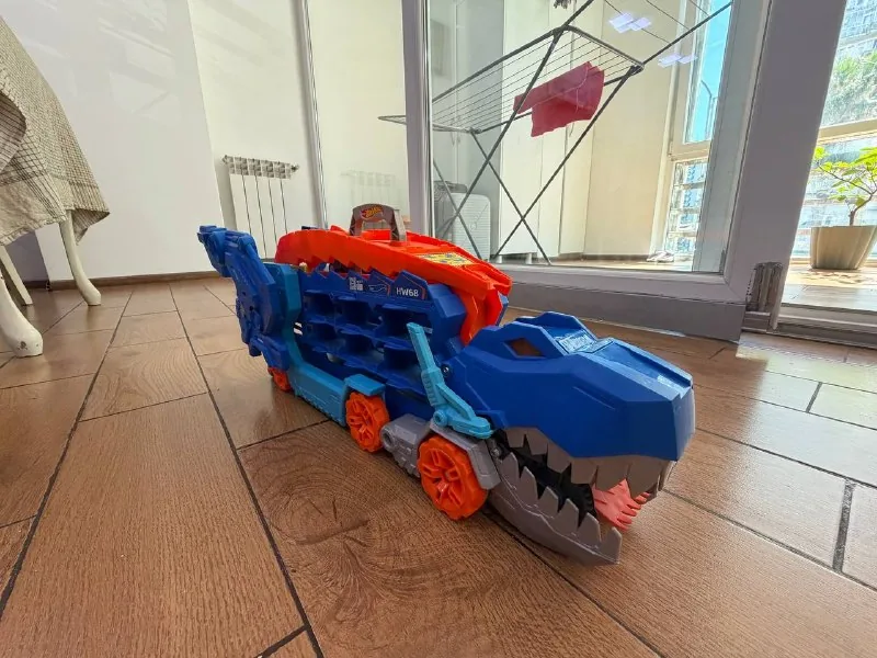 Hot Wheels City Ultimate T-Rex Transporter 1