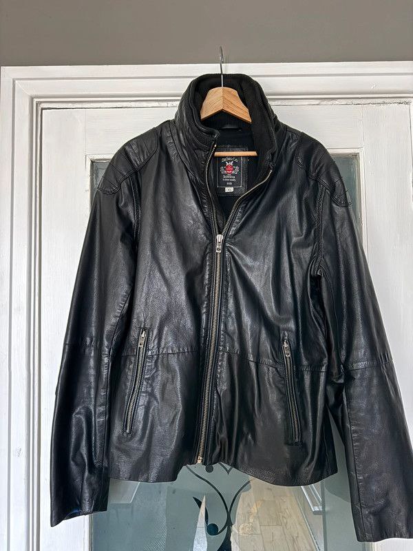 Джинсовая куртка diesel, бомбер burton london, кожаные куртки, кеды diesel, кеды lacoste, слипоны diesel 4