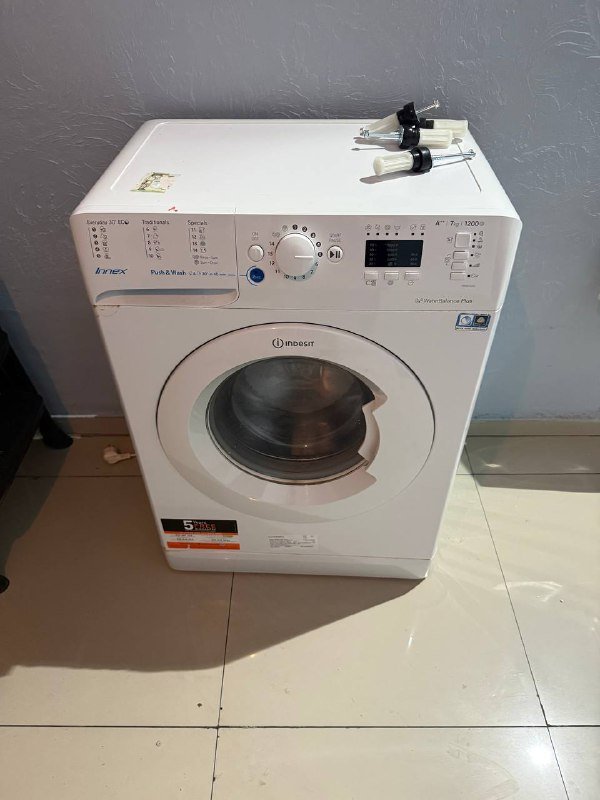 Стиральная машина Indesit 2