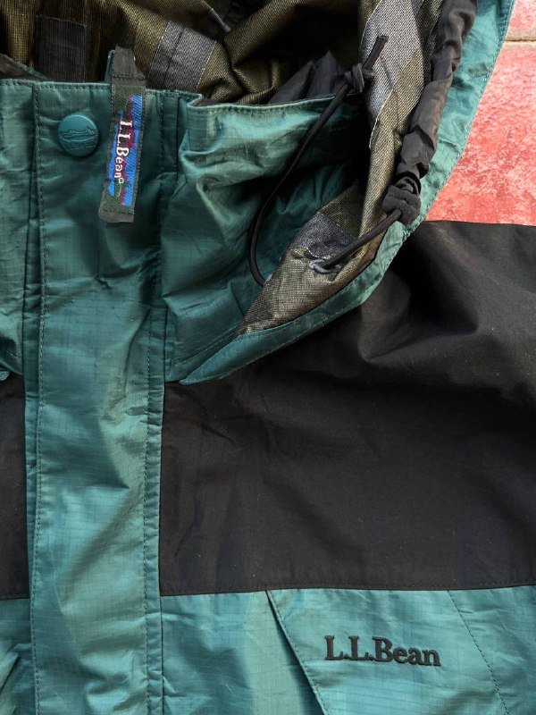 Goretex L.L. Bean jacket, Oakley shirt, Salomon bag, HUF x THRASHER windbreaker, Champion jacket