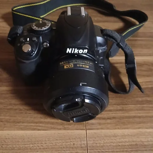 Nikon D3100, объектив 35mm, ремешок