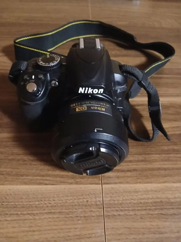 Nikon D3100, объектив 35mm, ремешок 1