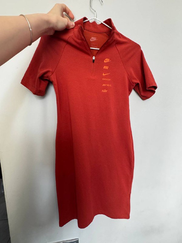 Платье Nike красное размер S