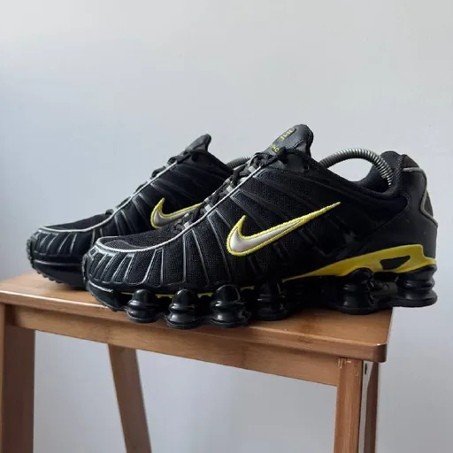 Кроссовки Nike Shox