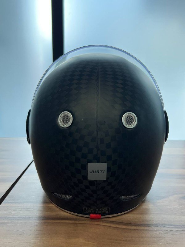 Карбоновый итальянский шлем Just1Racing J-Cult размер S
