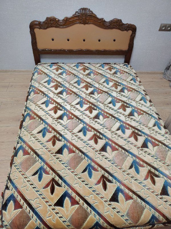 Кровать с матрасом 200х140 см