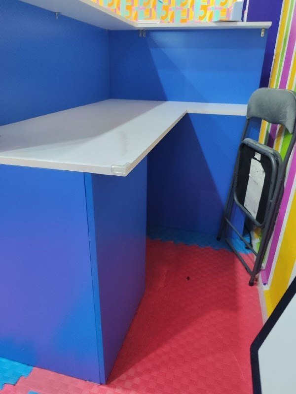 Стол ресепшн 3