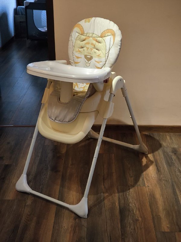 Детский стульчик для кормления