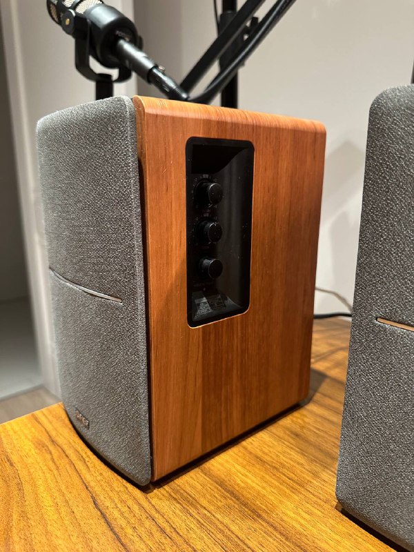 Колонки Edifier R1280DBs 2.0 Bluetooth 3