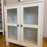 Тумба, кофемолка, очиститель воздуха, подушка, часы, кеды, костыли, елка, форма 4