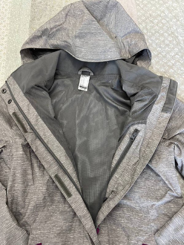 Женская куртка Quechua S-М 2