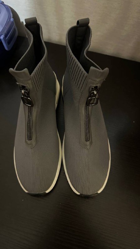 Женские ботинки новые 39-40