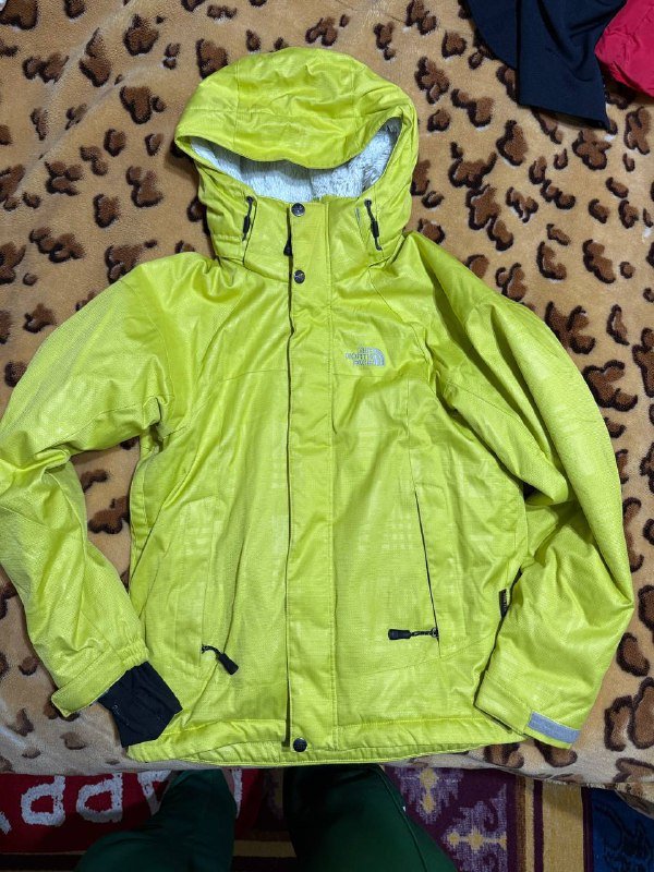 пиджак мужской темно синий XL, куртка женская ярко красная XS-S, куртка горнолыжная S, дубленка женская М, спортивный костюм женский М, джинсовка М 2