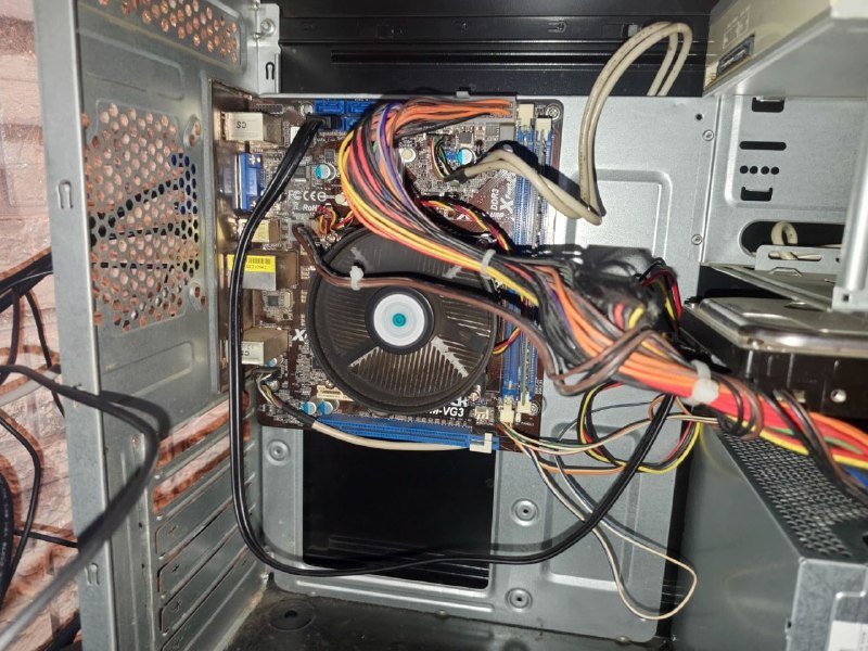 Компьютер, монитор, мышка, клавиатура