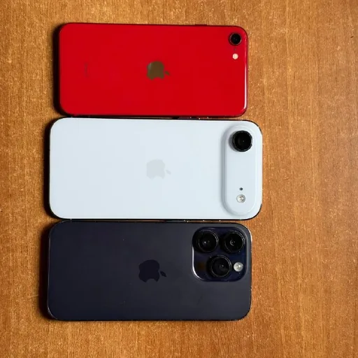 iPhone SE 2020 64GB, iPhone 14 Pro, iPhone Air