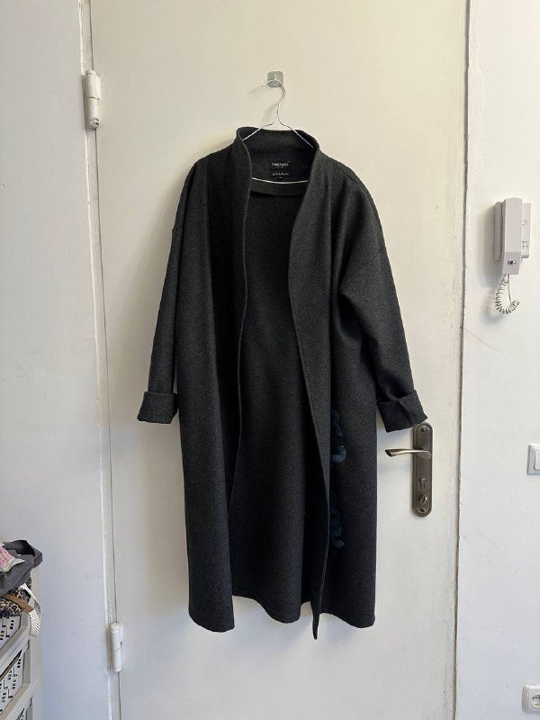 Шерстяное пальто грузинского бренда Shavikata