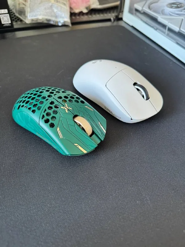 Logitech G Pro X Superlight 2, Finalmouse Prophecy S 1