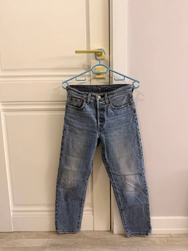Джинсы Levi’s 501, джинсы Levi’s, белые джинсы, купальник, комплект 1