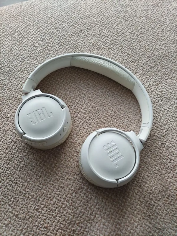 Наушники JBL TUNE 510BT 1