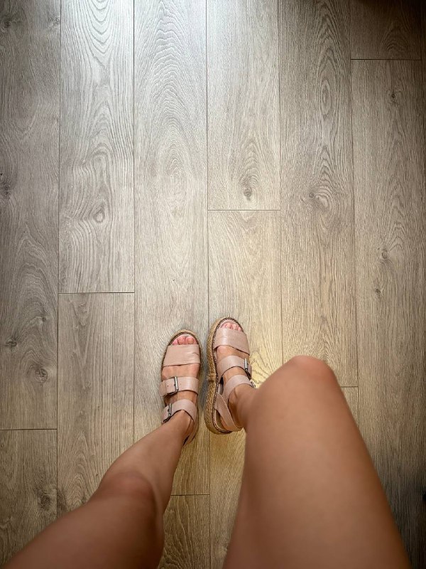 leather shoes in perfect condition, size 39