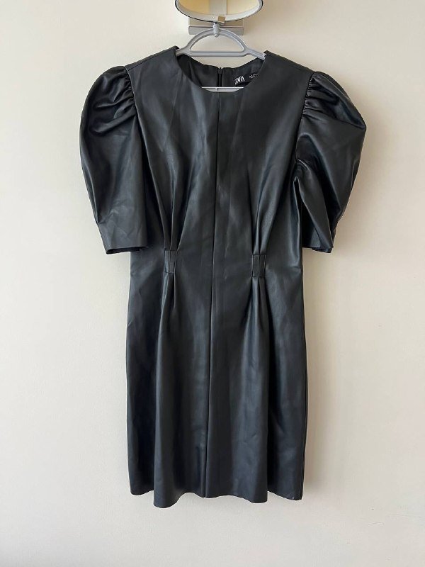 Платье из кожзама Zara