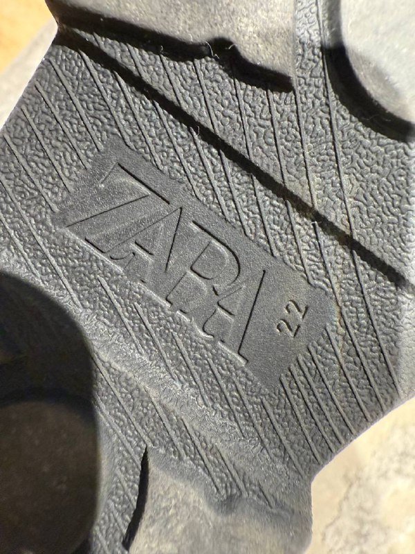 Детская демисезонная обувь Zara 22 размер 4