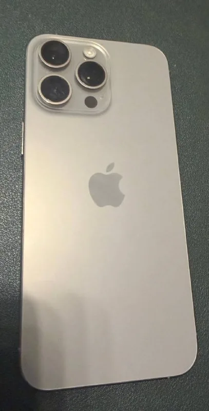 iPhone 15 Pro Max 256 GB 1