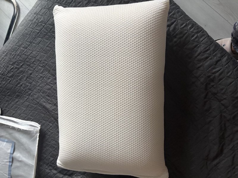 Подушка MADAME COCO с эффектом памяти 3