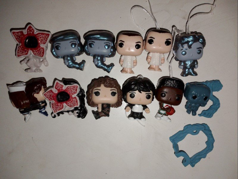 Фигурки Kinder Joy Stranger Things