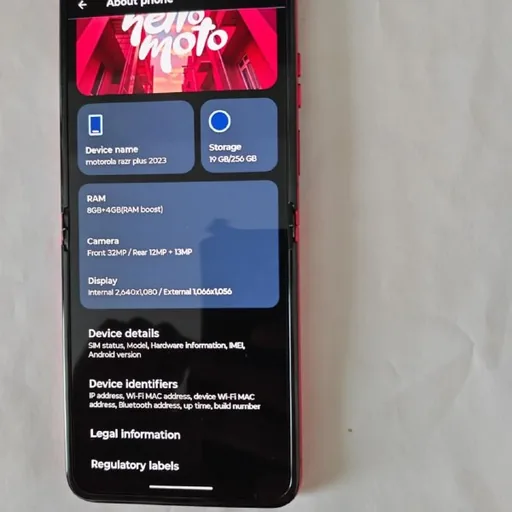 Motorola RAZR Plus 2023