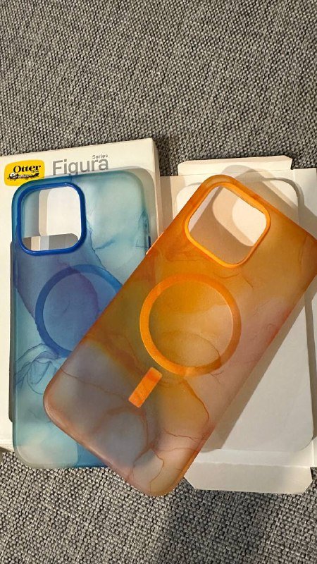 Чехлы на 14 Pro Max, кроссовки Nike 23,5 см