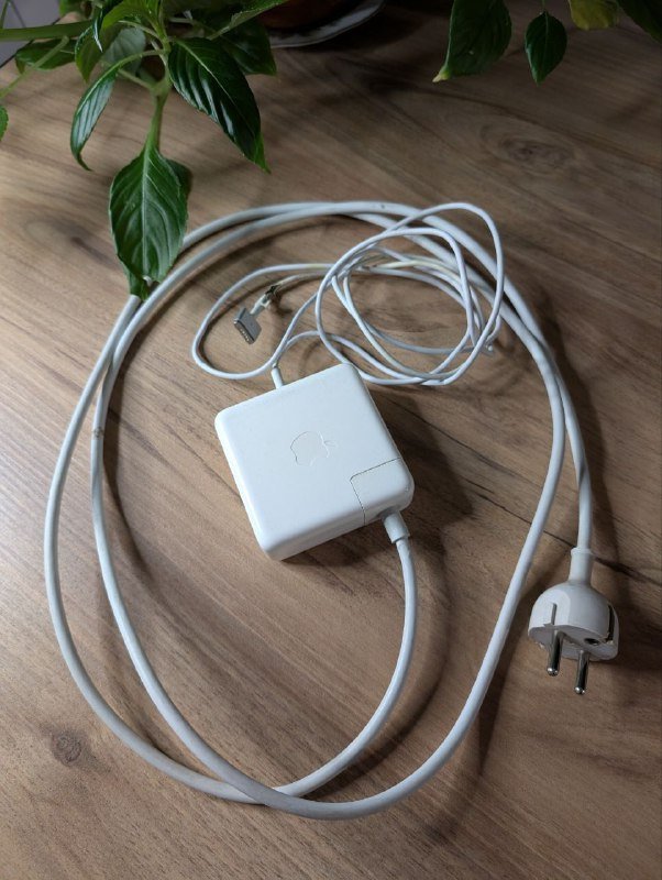 MacBook Pro 16/256 (Retina, Mid 2015) 5